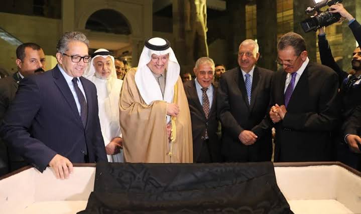 كسوة الكعبة الشريفة هدية المملكة العربية السعودية لمتحف العاصمة الادارية 